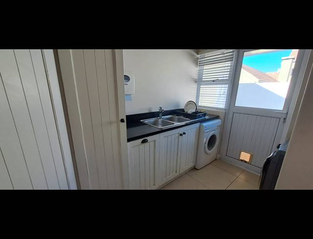 3 BEDROOM HOUSE FOR SALE IN PORT OWEN